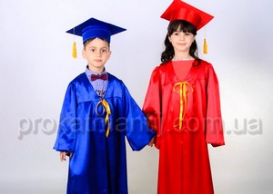 Прокат дитячих мантій